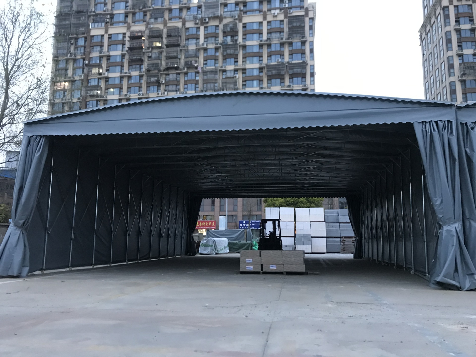 伸缩雨篷的安装步骤是怎样的?